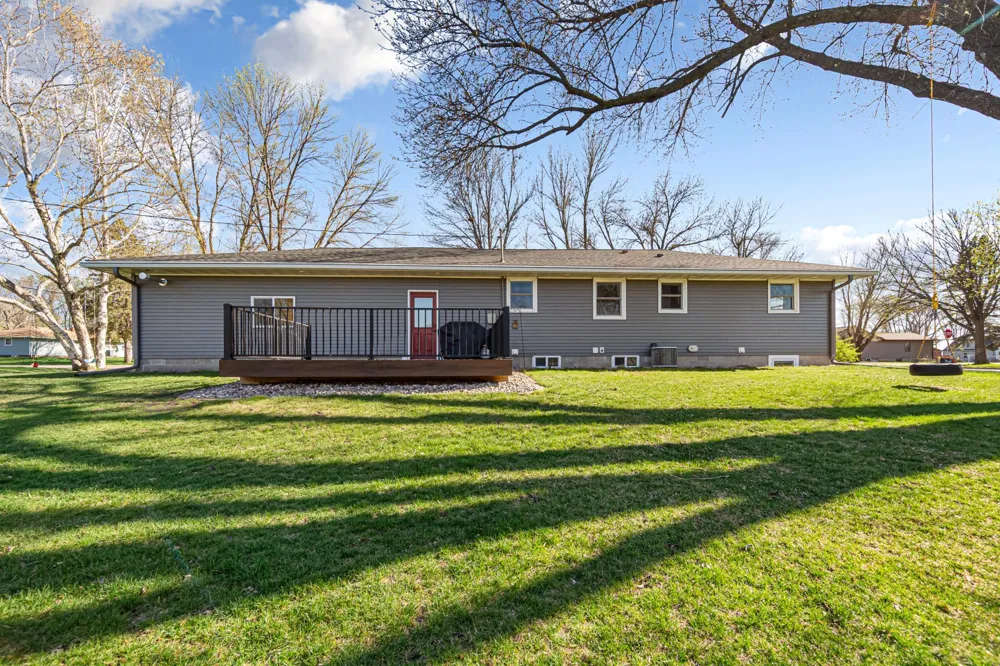 818 Lincoln Avenue Gaylord, MN 55334