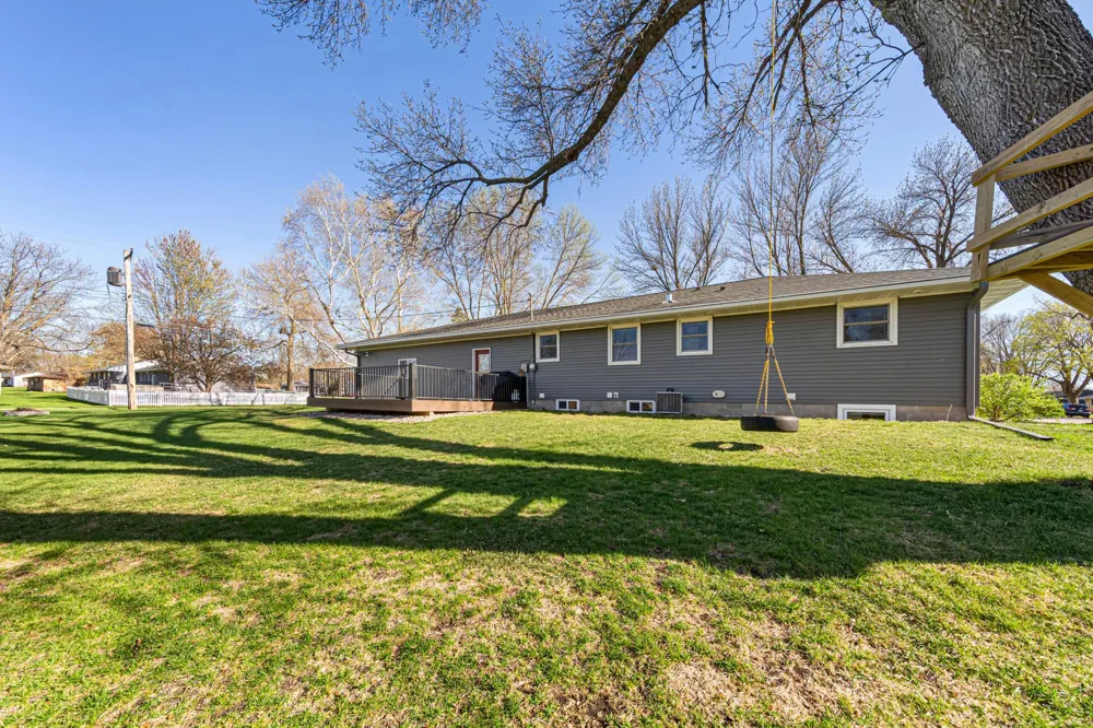 818 Lincoln Avenue Gaylord, MN 55334