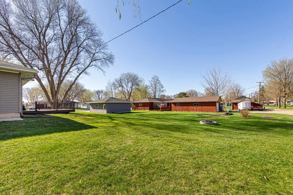 818 Lincoln Avenue Gaylord, MN 55334