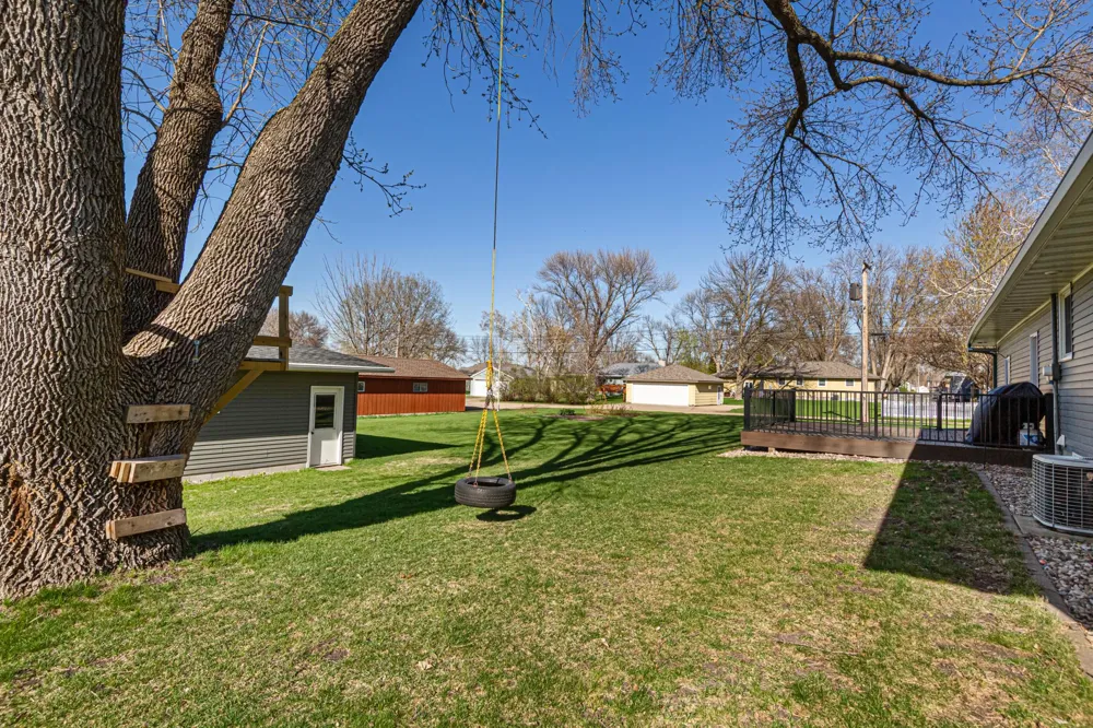 818 Lincoln Avenue Gaylord, MN 55334
