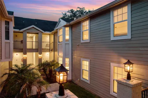 425 SUMMIT RIDGE PLACE #211