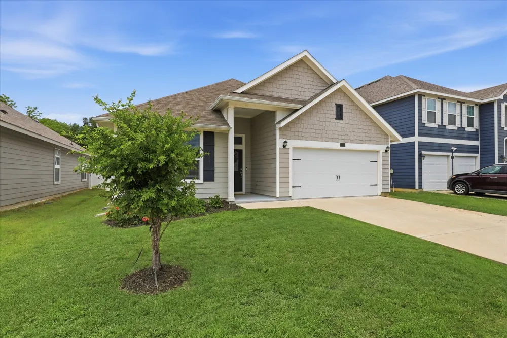 8993 Fair Oaks Drive Providence Village, TX 76227