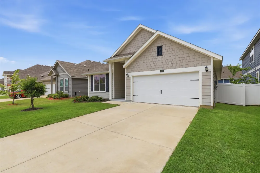 8993 Fair Oaks Drive Providence Village, TX 76227