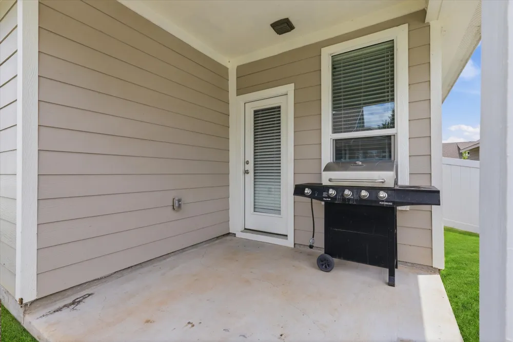 8993 Fair Oaks Drive Providence Village, TX 76227