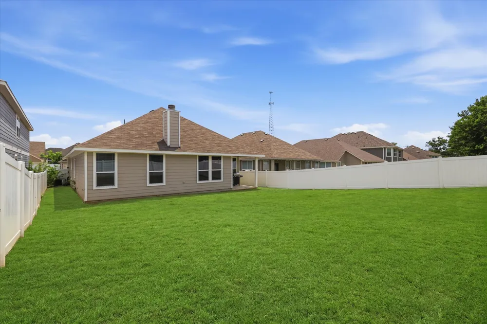 8993 Fair Oaks Drive Providence Village, TX 76227