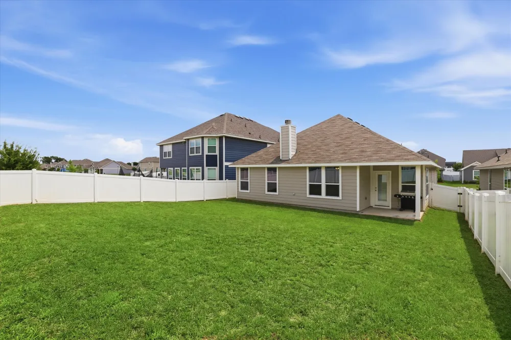 8993 Fair Oaks Drive Providence Village, TX 76227