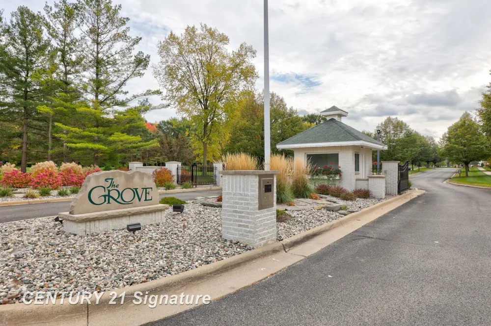 33 W Grove Court Thomas Township, MI 48623