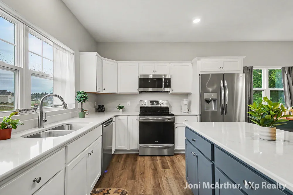 2670 Eagle Ridge Fruitport Charter Township, MI 49444