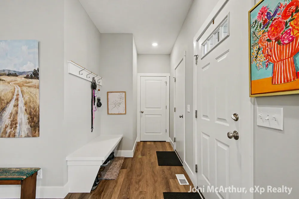 2670 Eagle Ridge Fruitport Charter Township, MI 49444