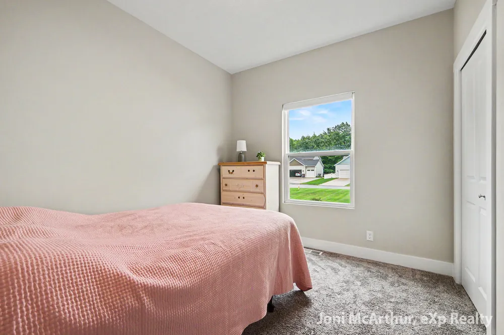 2670 Eagle Ridge Fruitport Charter Township, MI 49444