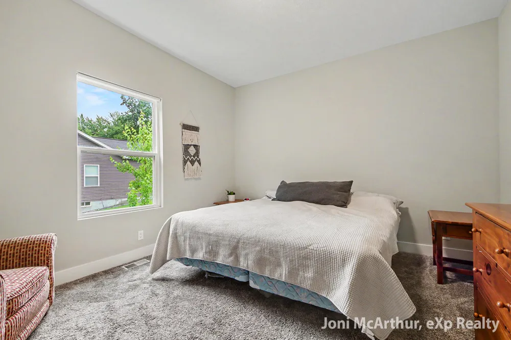 2670 Eagle Ridge Fruitport Charter Township, MI 49444