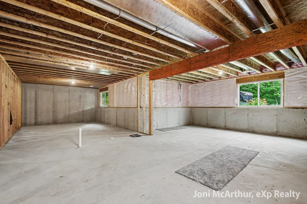 2670 Eagle Ridge Fruitport Charter Township, MI 49444