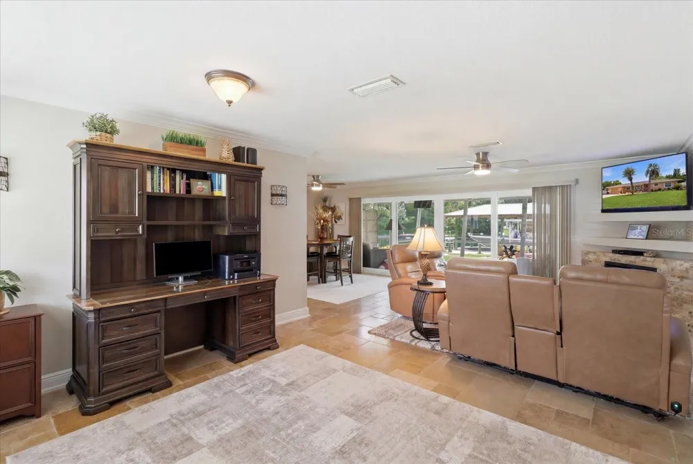 1302 SE PARADISE AVENUE Crystal River, FL 34429