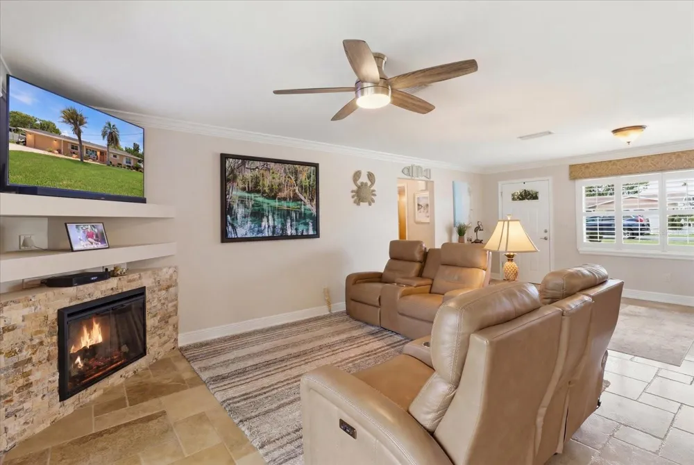 1302 SE PARADISE AVENUE Crystal River, FL 34429