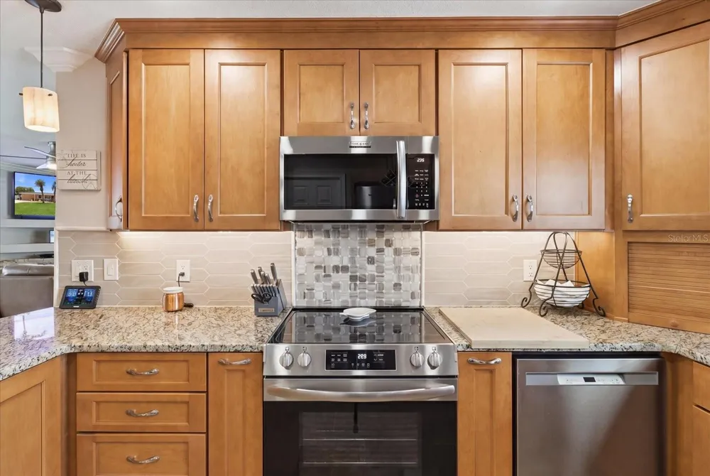 1302 SE PARADISE AVENUE Crystal River, FL 34429