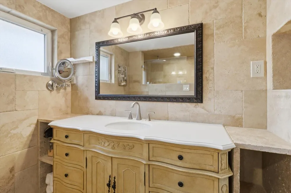 1302 SE PARADISE AVENUE Crystal River, FL 34429