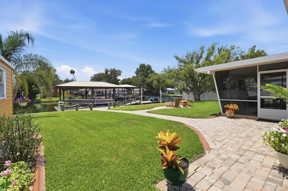 1302 SE PARADISE AVENUE Crystal River, FL 34429