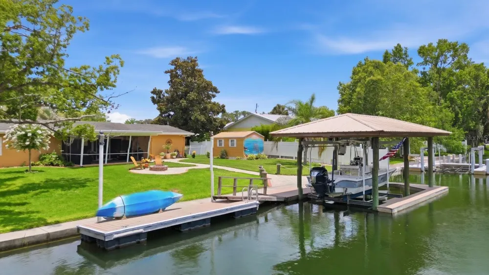 1302 SE PARADISE AVENUE Crystal River, FL 34429