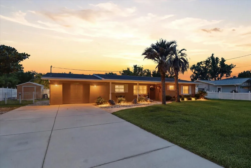 1302 SE PARADISE AVENUE Crystal River, FL 34429