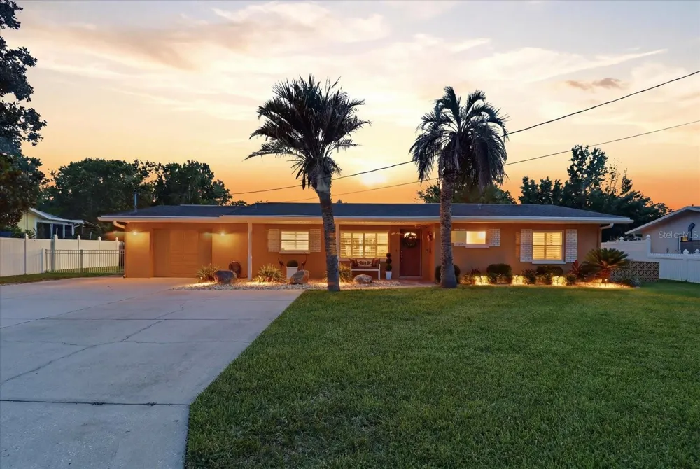 1302 SE PARADISE AVENUE Crystal River, FL 34429