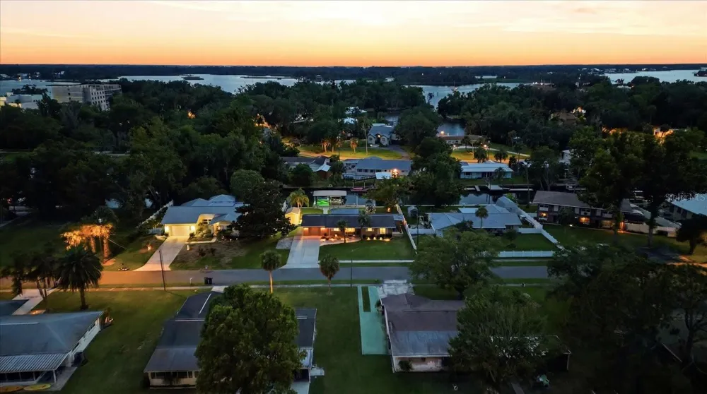 1302 SE PARADISE AVENUE Crystal River, FL 34429