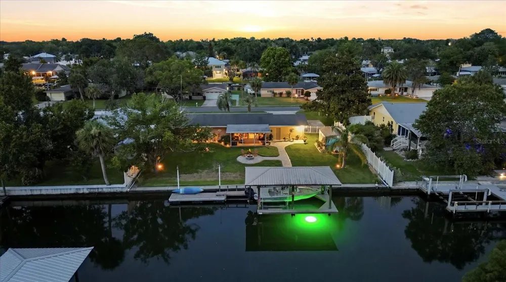 1302 SE PARADISE AVENUE Crystal River, FL 34429