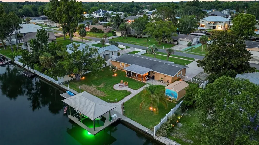 1302 SE PARADISE AVENUE Crystal River, FL 34429