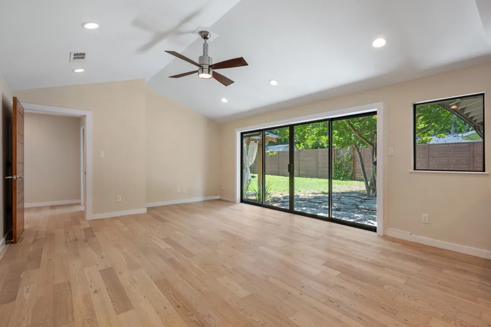 2611 East Side Drive Austin, TX 78704