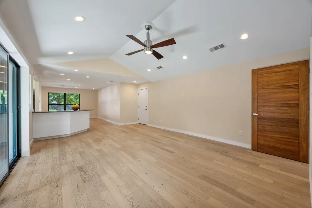 2611 East Side Drive Austin, TX 78704