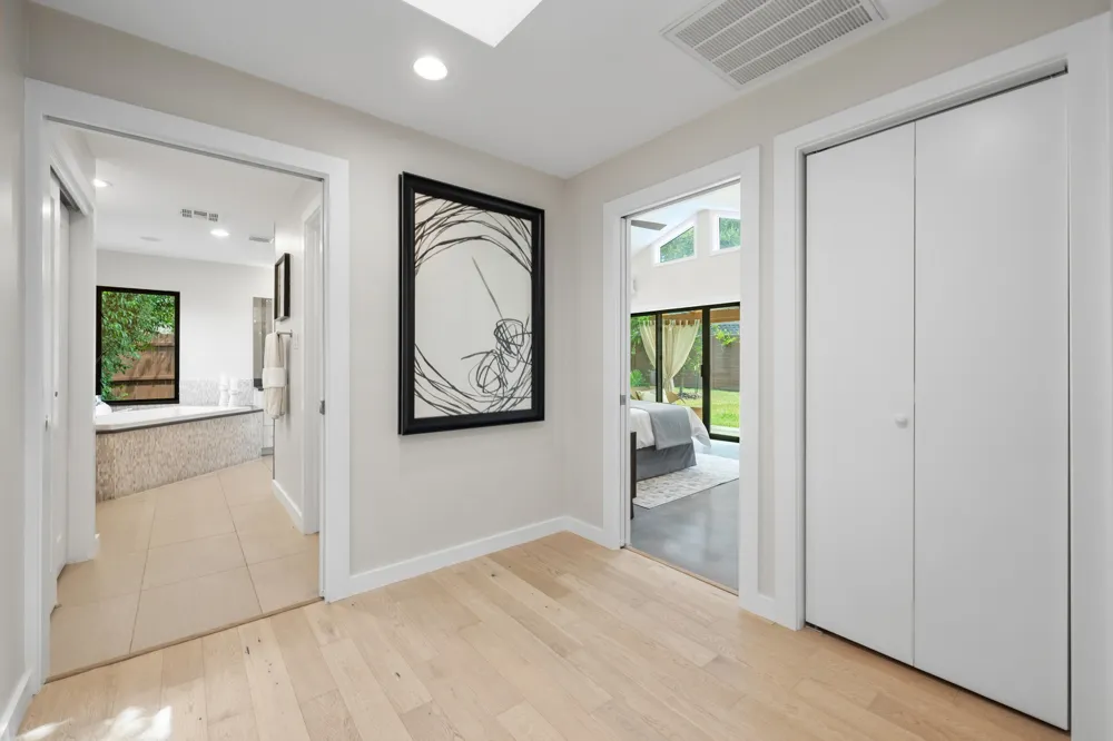 2611 East Side Drive Austin, TX 78704