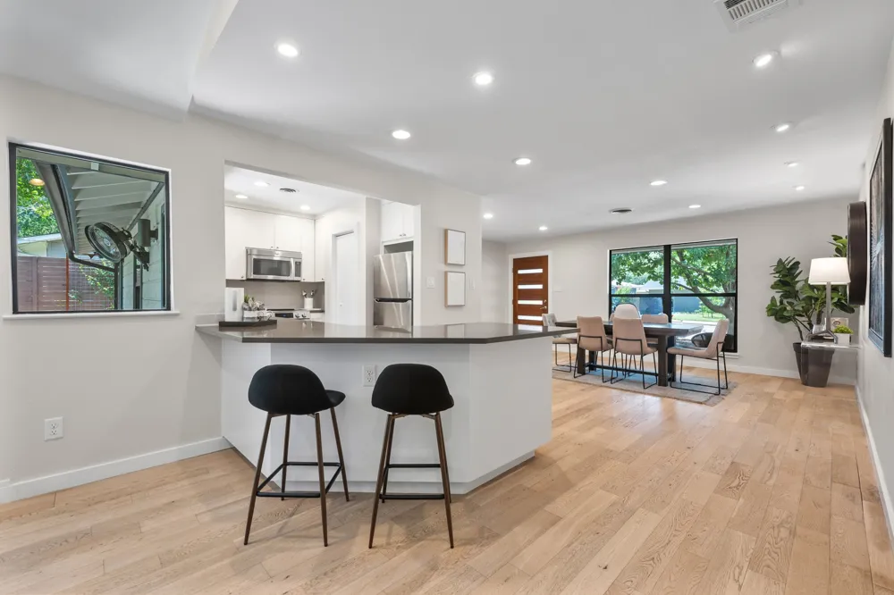 2611 East Side Drive Austin, TX 78704