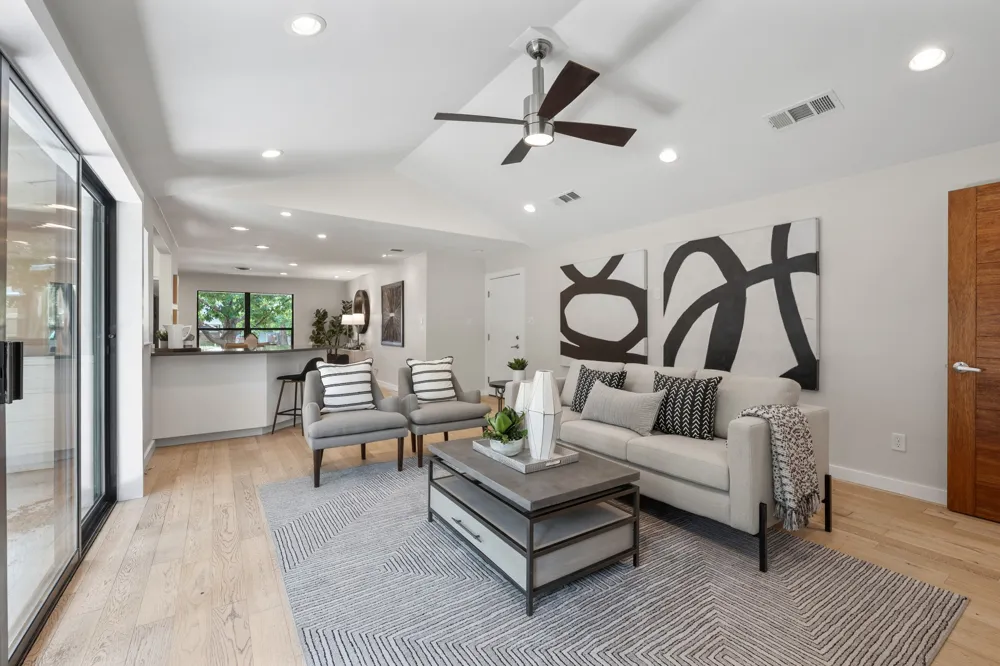 2611 East Side Drive Austin, TX 78704