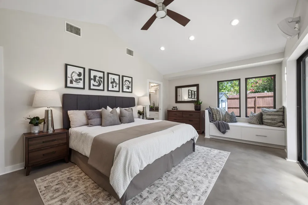2611 East Side Drive Austin, TX 78704