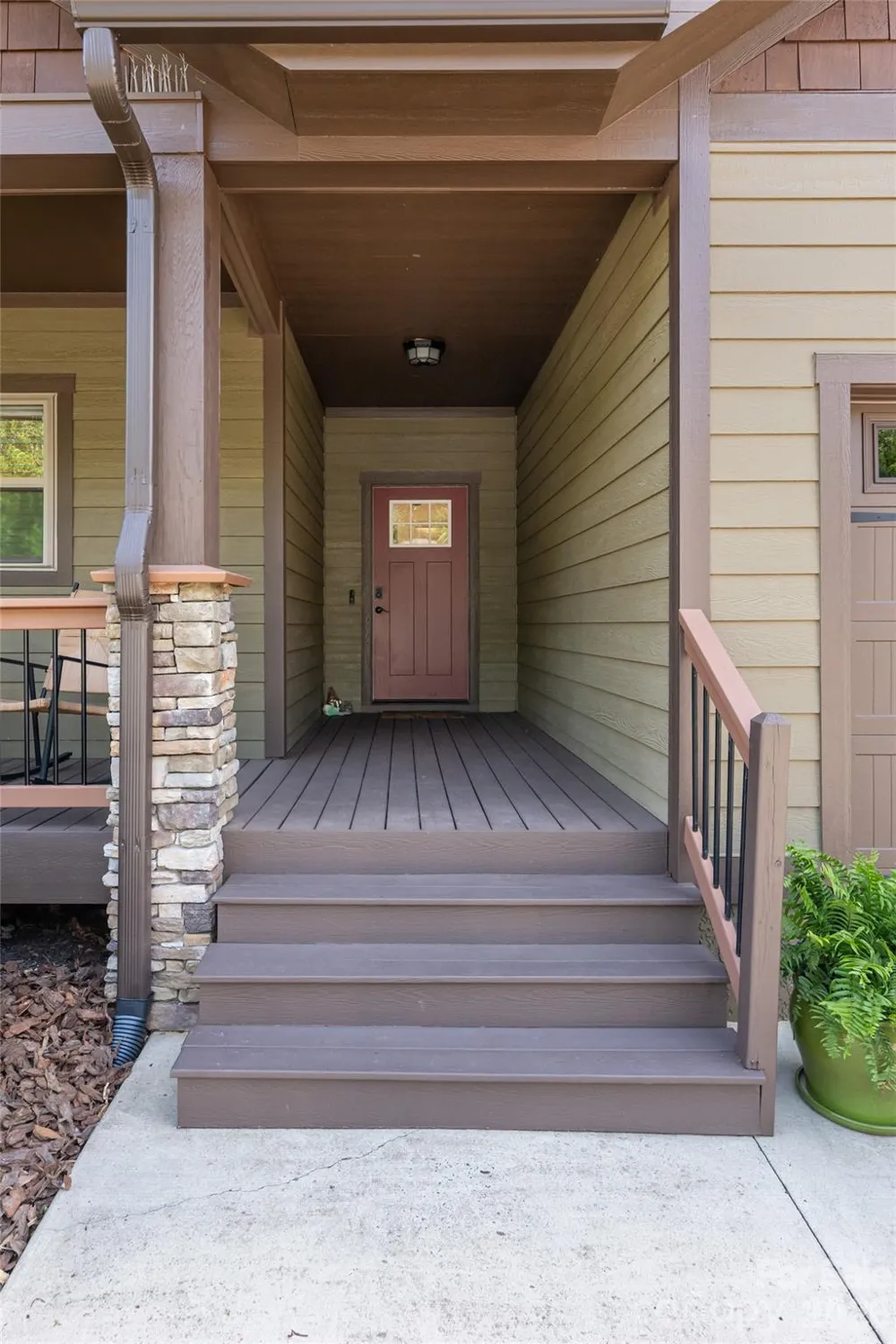 17 Asher Lane Arden, NC 28704