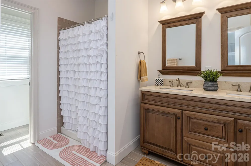 17 Asher Lane Arden, NC 28704
