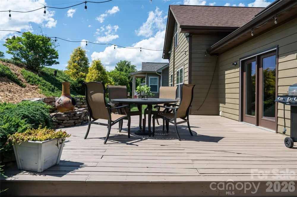 17 Asher Lane Arden, NC 28704
