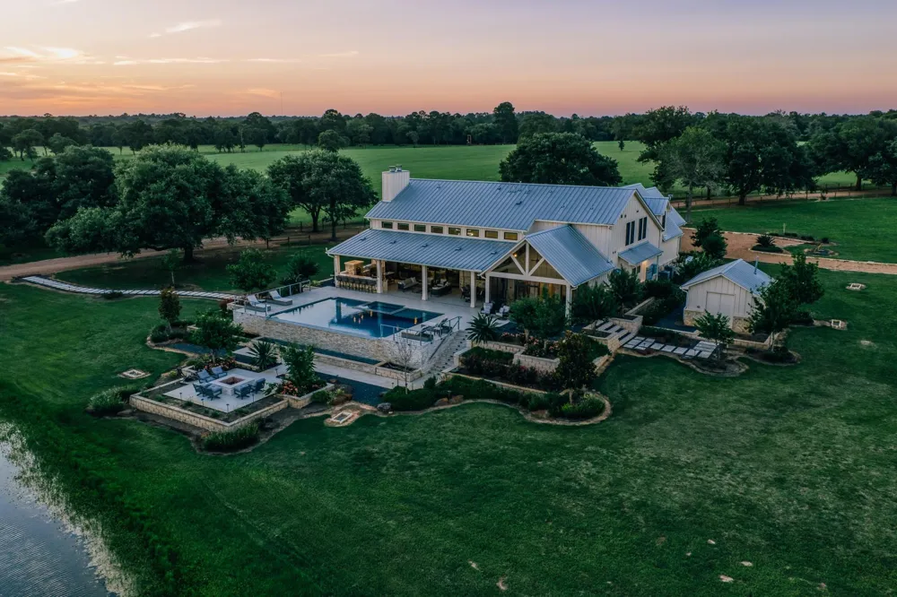 1034 Hilbun Road New Ulm, TX 78950