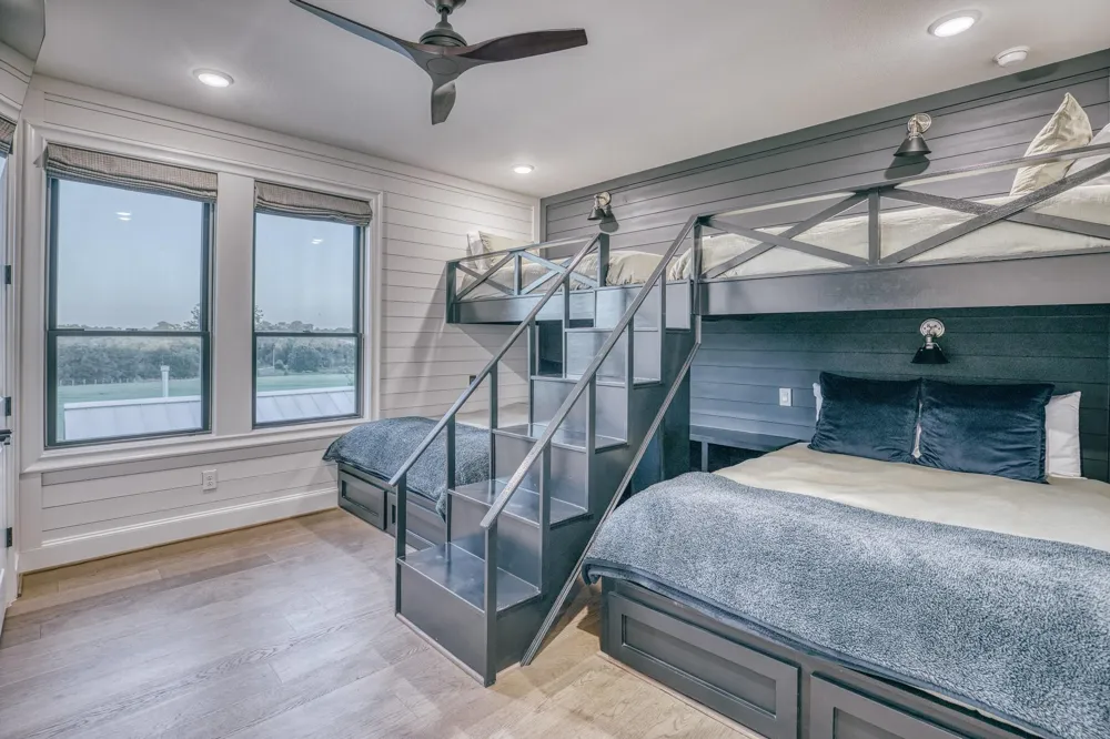 1034 Hilbun Road New Ulm, TX 78950
