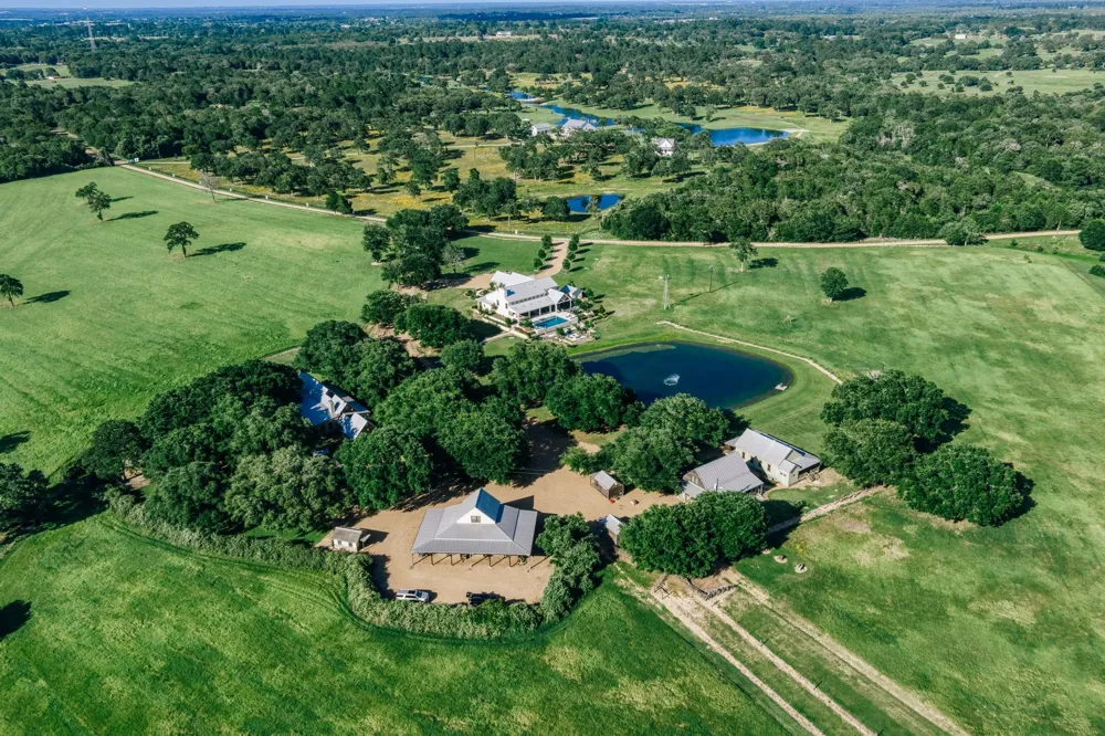 1034 Hilbun Road New Ulm, TX 78950