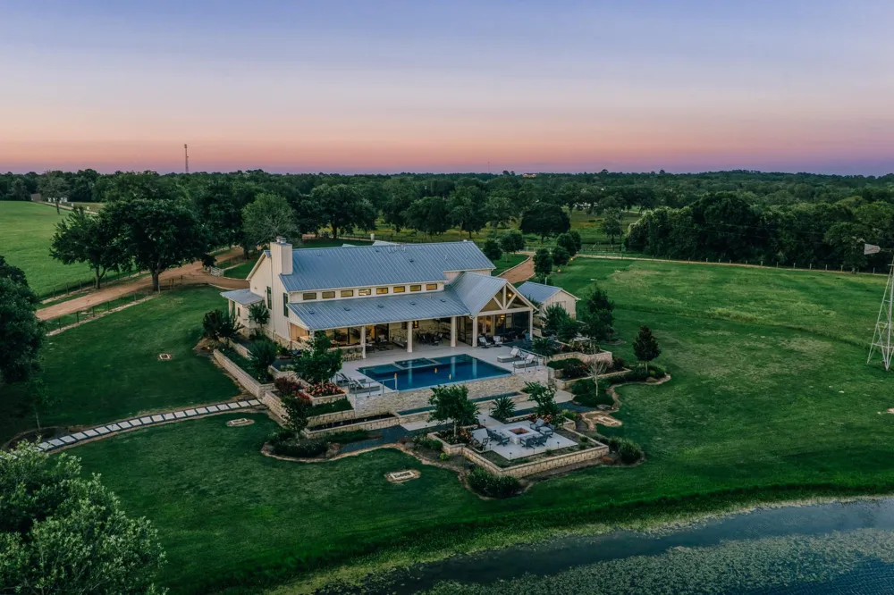 1034 Hilbun Road New Ulm, TX 78950