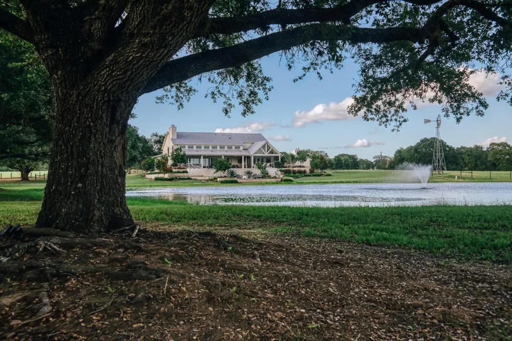 1034 Hilbun Road New Ulm, TX 78950