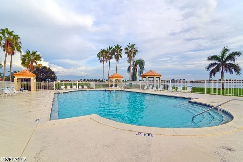 Emerald Circle #204 Naples, FL 34109