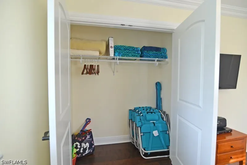 Emerald Circle #204 Naples, FL 34109