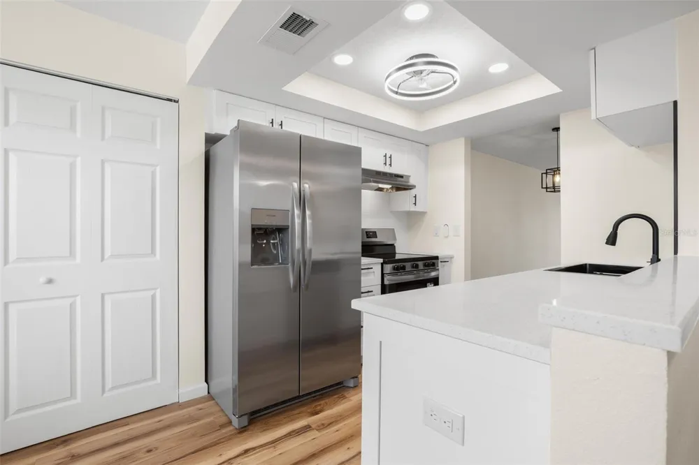 5817 PARK STREET #302 St Petersburg, FL 33709