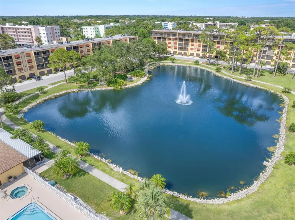 5817 PARK STREET #302 St Petersburg, FL 33709