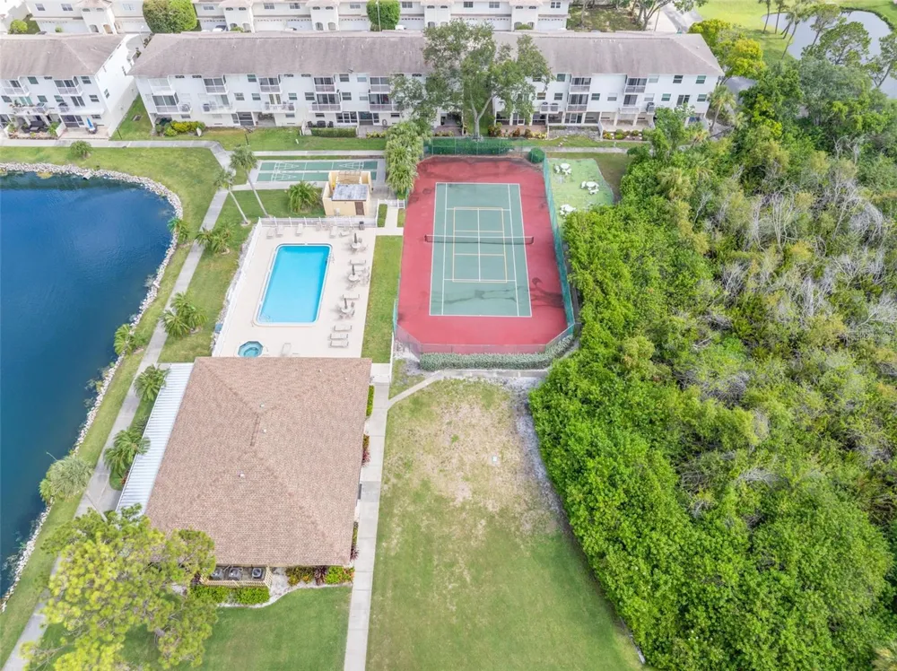 5817 PARK STREET #302 St Petersburg, FL 33709