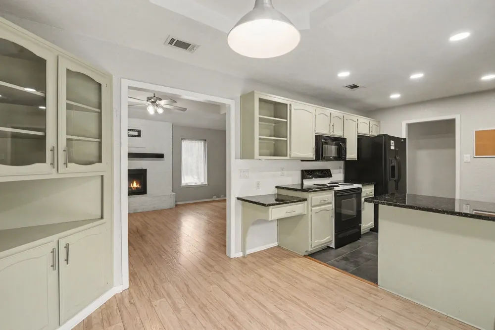 217 Kingswood Road Willow Park, TX 76087