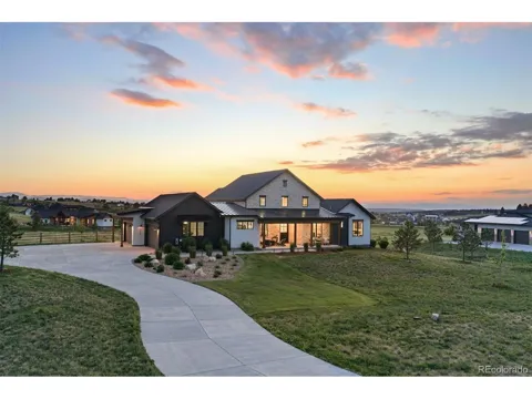 2433 Fox View Trail