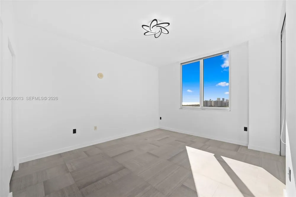 1745 E Hallandale Beach Blvd #PH05W Hallandale Beach, FL 33009
