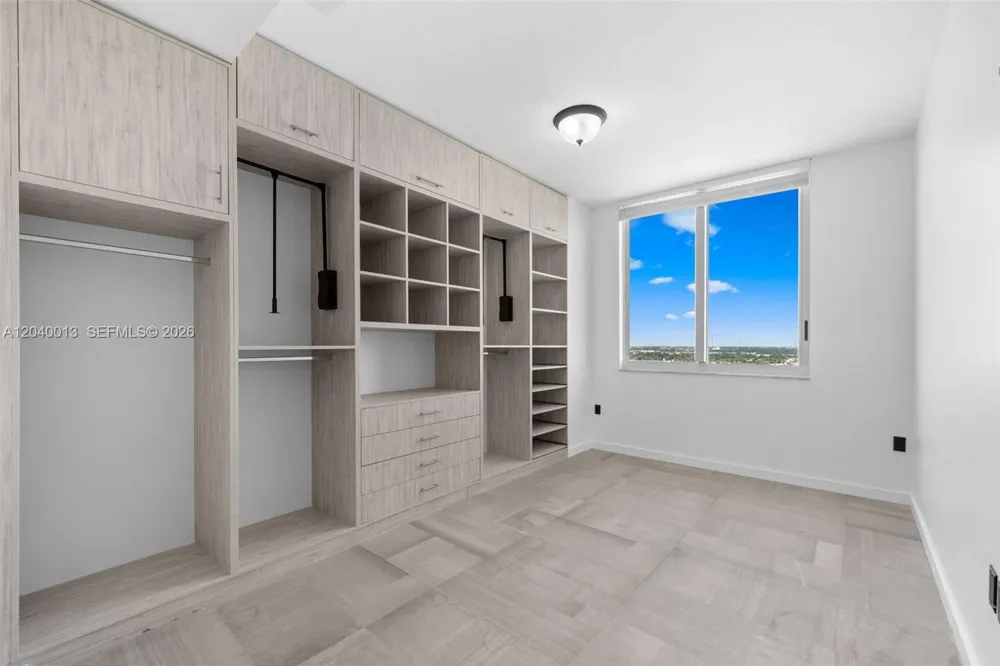1745 E Hallandale Beach Blvd #PH05W Hallandale Beach, FL 33009